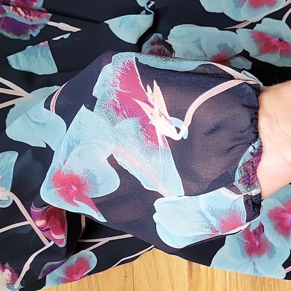 1. State Floral Romper - Picture 7 of 11